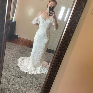 Cold-shoulder Galina Wedding Dress from Davids Bridal. Size 2